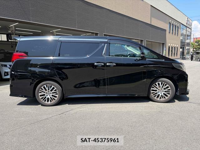Toyota ALPHARD 2017-09 8216843-8