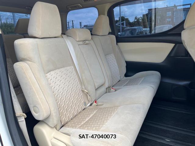 Toyota ALPHARD 2016-01 8216912-7