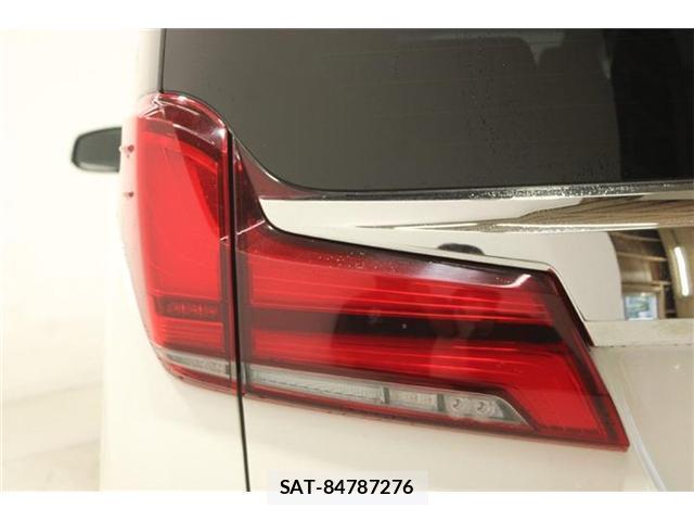 Toyota ALPHARD 2019-08 8216942-18