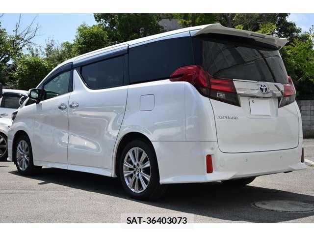 Toyota ALPHARD 2017-11 8217143-2