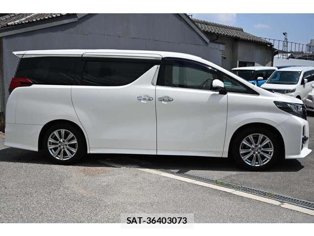 Toyota ALPHARD 2017-11 8217143-7
