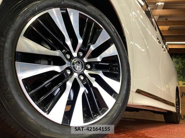 Toyota ALPHARD 2022-11 8217295-12