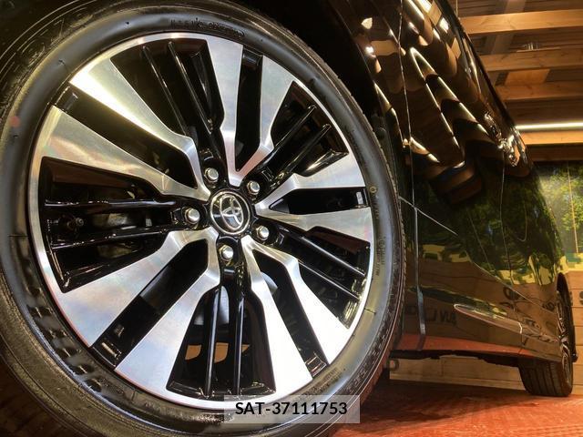 Toyota ALPHARD 2023-02 8217303-12