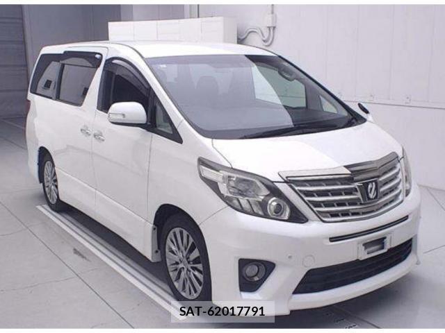 Toyota ALPHARD 2013-06 8217982-3