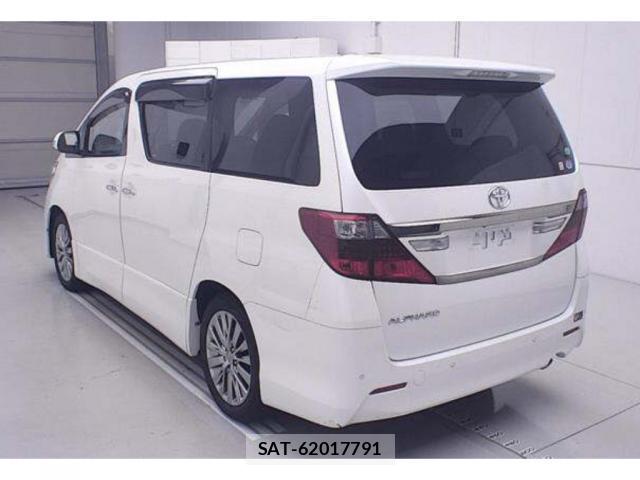 Toyota ALPHARD 2013-06 8217982-4
