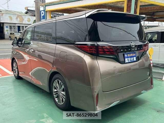 Toyota ALPHARD 2024-11 8218237-1