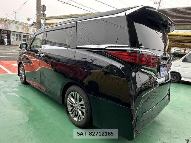 Toyota ALPHARD 2024-12 8218245-3