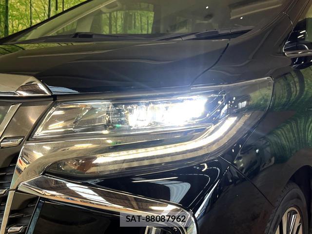 Toyota ALPHARD 2019-04 8219431-12