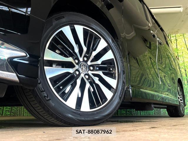 Toyota ALPHARD 2019-04 8219431-13