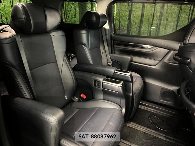 Toyota ALPHARD 2019-04 8219431-8