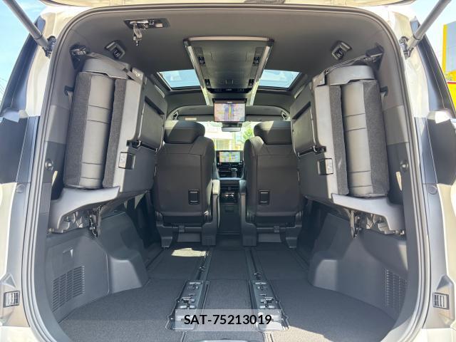 Toyota ALPHARD 2025-10 8219871-7