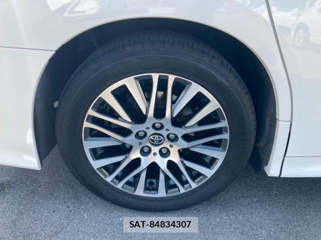 Toyota ALPHARD 2017-04 8220148-13
