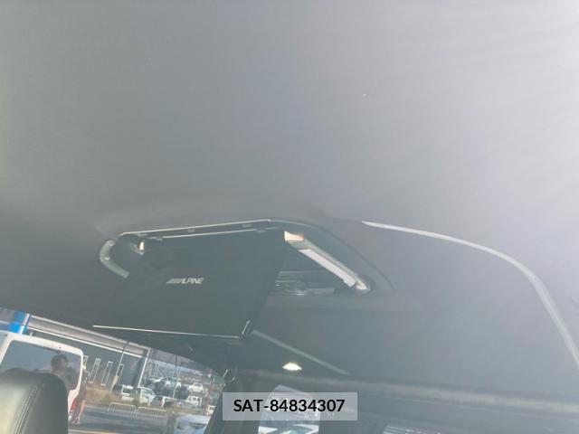 Toyota ALPHARD 2017-04 8220148-8