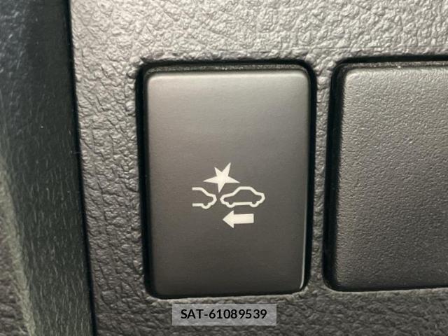 Toyota ALPHARD 2016-06 8220190-17