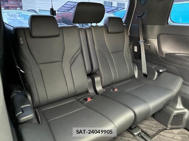 Toyota ALPHARD 2024-11 8220192-16