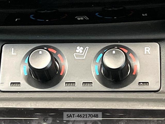 Toyota ALPHARD 2019-09 8220370-6