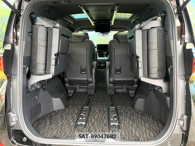 Toyota ALPHARD 2023-11 8220373-10