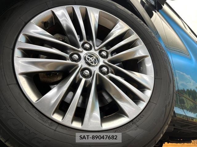 Toyota ALPHARD 2023-11 8220373-13