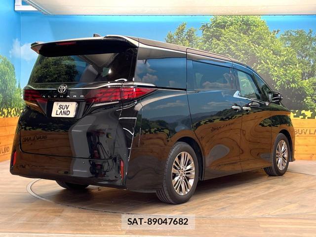 Toyota ALPHARD 2023-11 8220373-16
