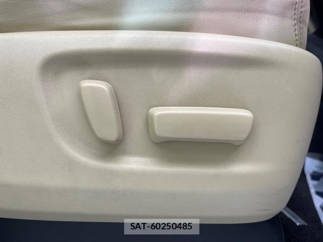 Toyota ALPHARD 2015-09 8220505-6
