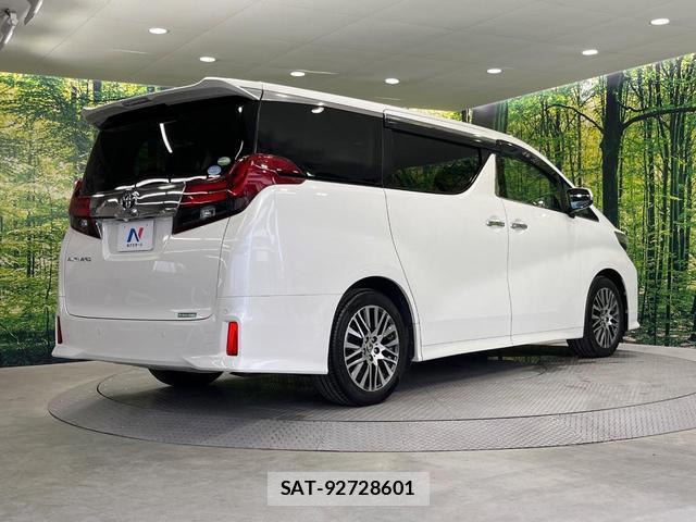 Toyota ALPHARD 2016-11 8220891-17