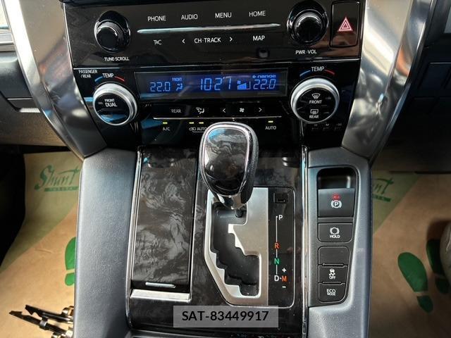 Toyota ALPHARD 2021-04 8221120-15