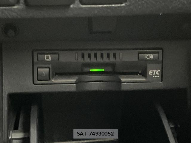 Toyota ALPHARD 2020-09 8221136-6