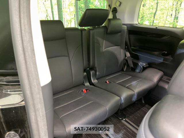 Toyota ALPHARD 2020-09 8221136-8