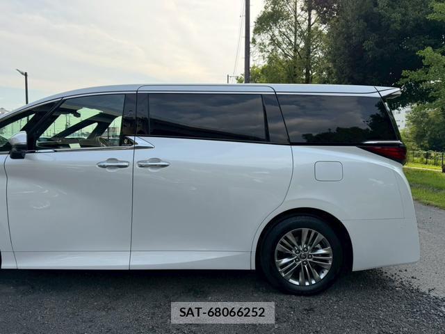 Toyota ALPHARD 2025-04 8221474-1