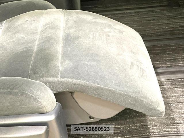 Toyota ALPHARD 2015-03 8221984-6