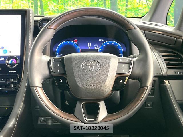 Toyota ALPHARD 2025-09 8222032-12