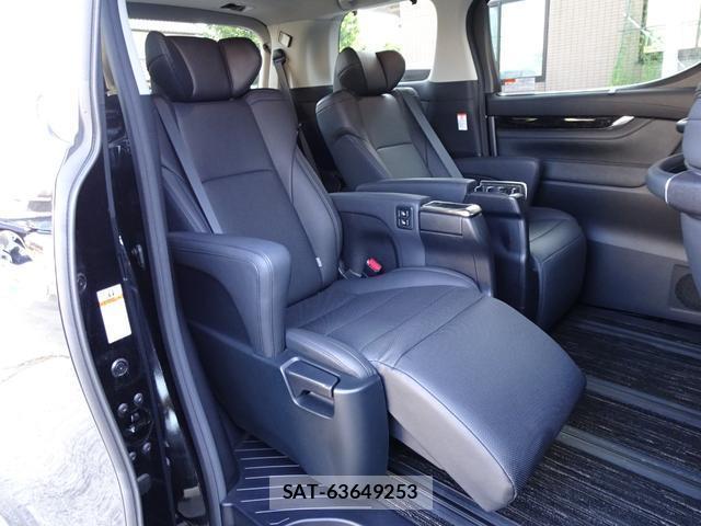 Toyota ALPHARD 2021-06 8222512-9