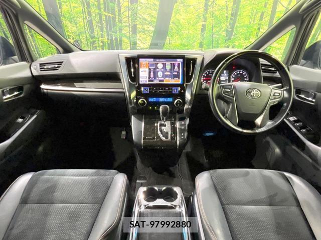 Toyota ALPHARD 2017-08 8222664-1