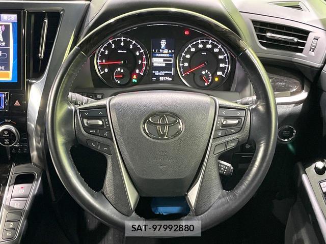 Toyota ALPHARD 2017-08 8222664-10