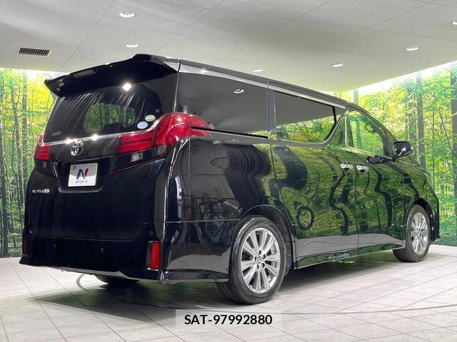 Toyota ALPHARD 2017-08 8222664-16