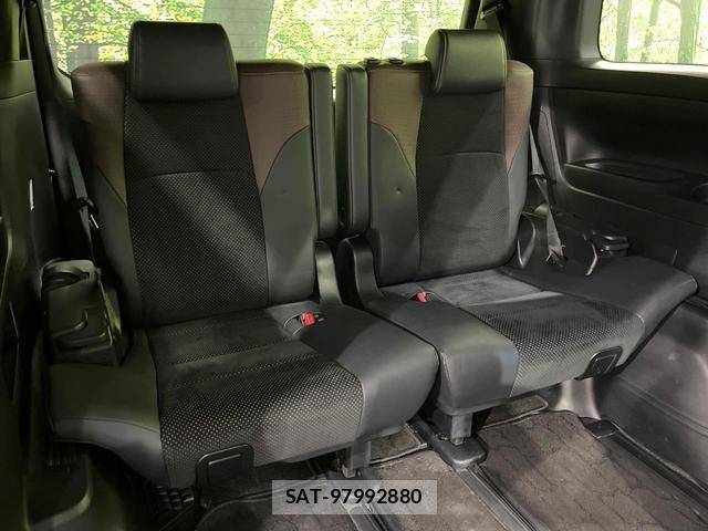 Toyota ALPHARD 2017-08 8222664-8