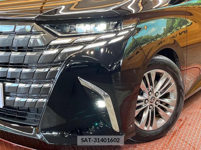 Toyota ALPHARD 2024-06 8223391-12