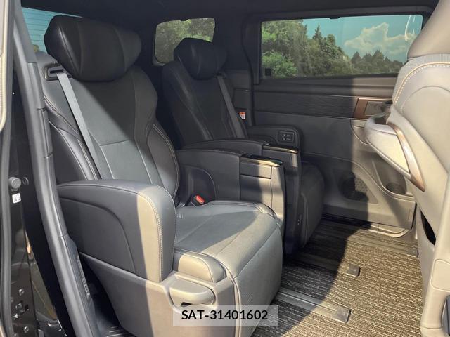 Toyota ALPHARD 2024-06 8223391-8