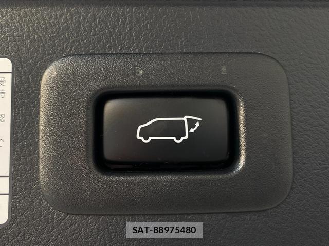 Toyota ALPHARD 2017-10 8223438-16