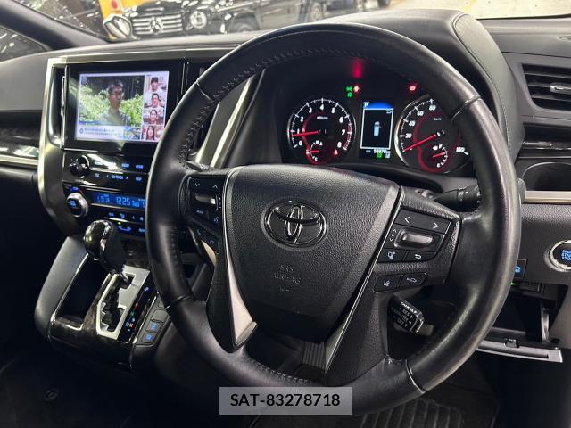 Toyota ALPHARD 2021-09 8223681-15
