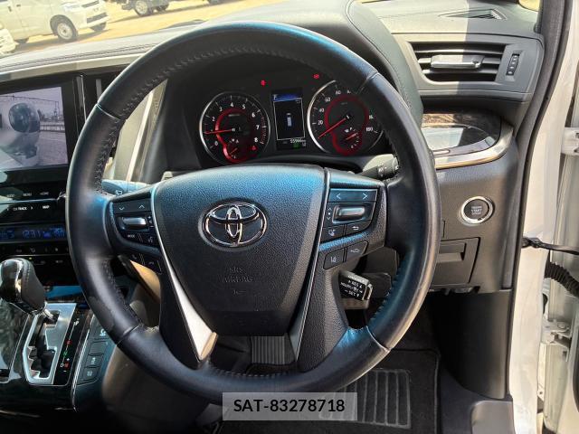 Toyota ALPHARD 2021-09 8223681-16