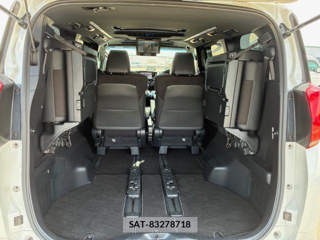 Toyota ALPHARD 2021-09 8223681-18