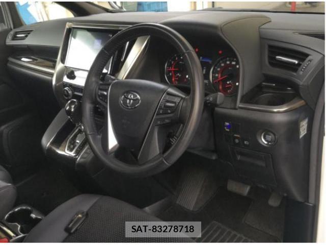 Toyota ALPHARD 2021-09 8223681-2