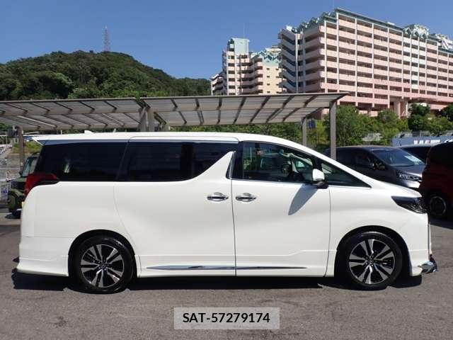 Toyota ALPHARD 2022-04 8223825-16