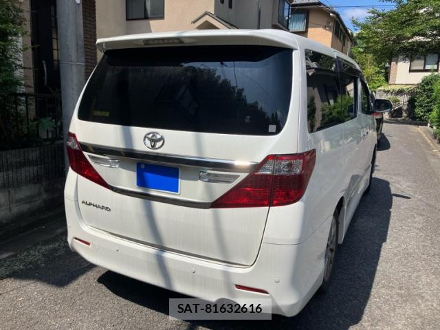Toyota ALPHARD 2012-12 8224388-1