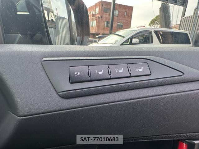 Toyota ALPHARD 2020-03 8224445-10