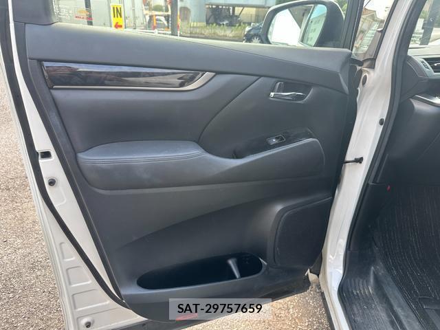 Toyota ALPHARD 2019-09 8224447-16