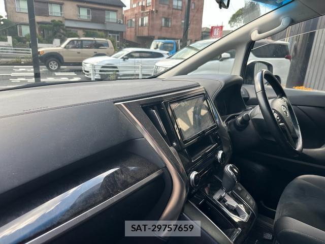 Toyota ALPHARD 2019-09 8224447-19