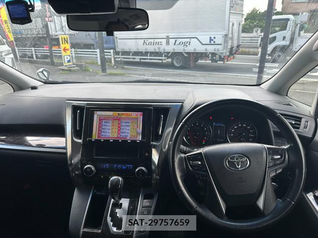 Toyota ALPHARD 2019-09 8224447-9