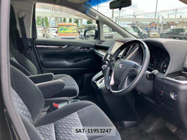 Toyota ALPHARD 2015-04 8224852-9